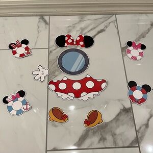Minnie Mouse Polka Dot Dress & Accessories Magnetic Decal Set